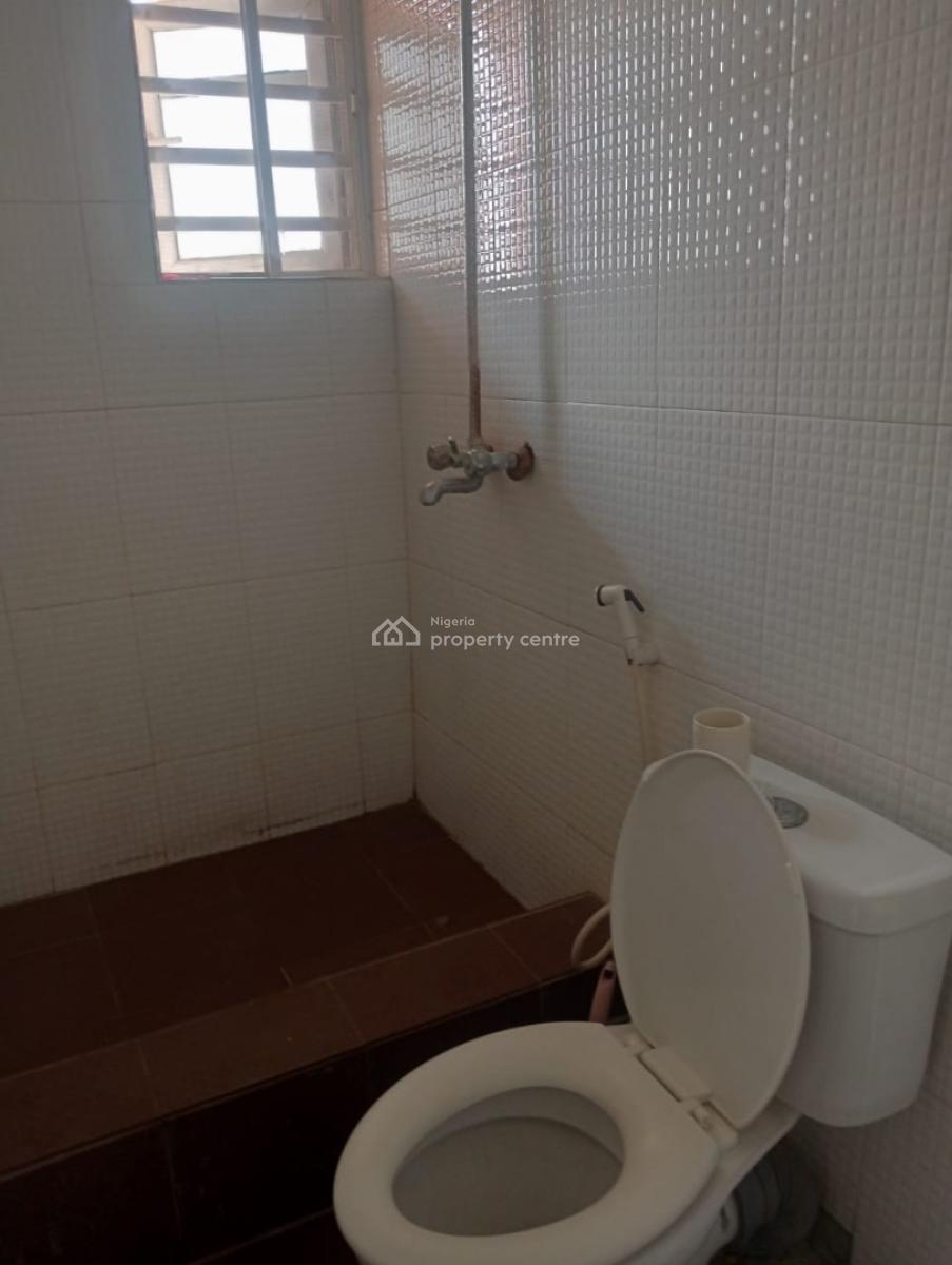 Lovely 3 Bedroom Flat, Olawaiye Estate, Olowora, Magodo, Lagos, Flat / Apartment for Rent