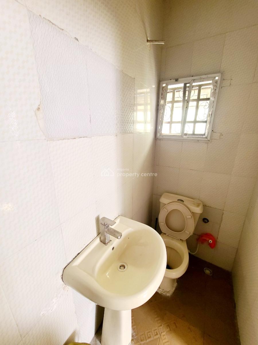 Standard 2 Bedroom Flat Upstairs, Osapa London Estate, Osapa, Lekki, Lagos, Flat / Apartment for Rent