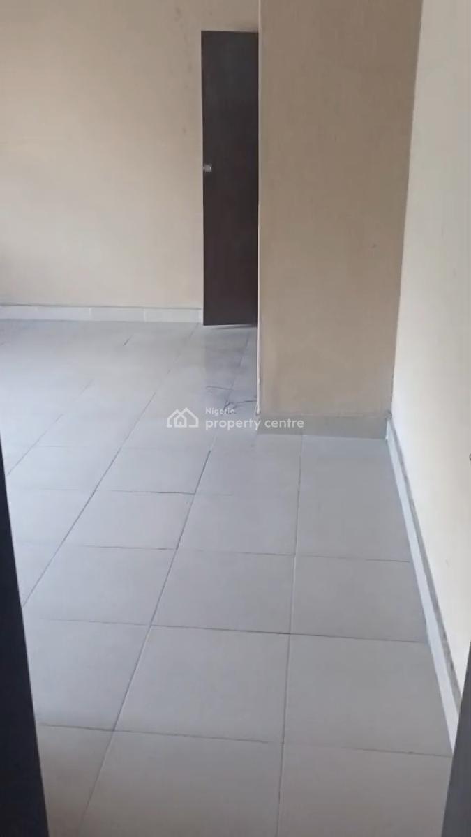 2 Bedroom Ground Flat, Soluyi, Gbagada, Lagos, Flat / Apartment for Rent