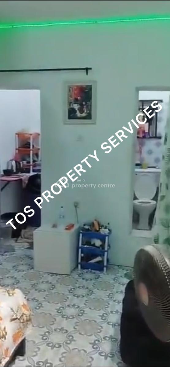 Lovely 1 Room Self-contained Flat, Yaba, Yaba, Lagos, Self Contain (single Rooms) for Rent
