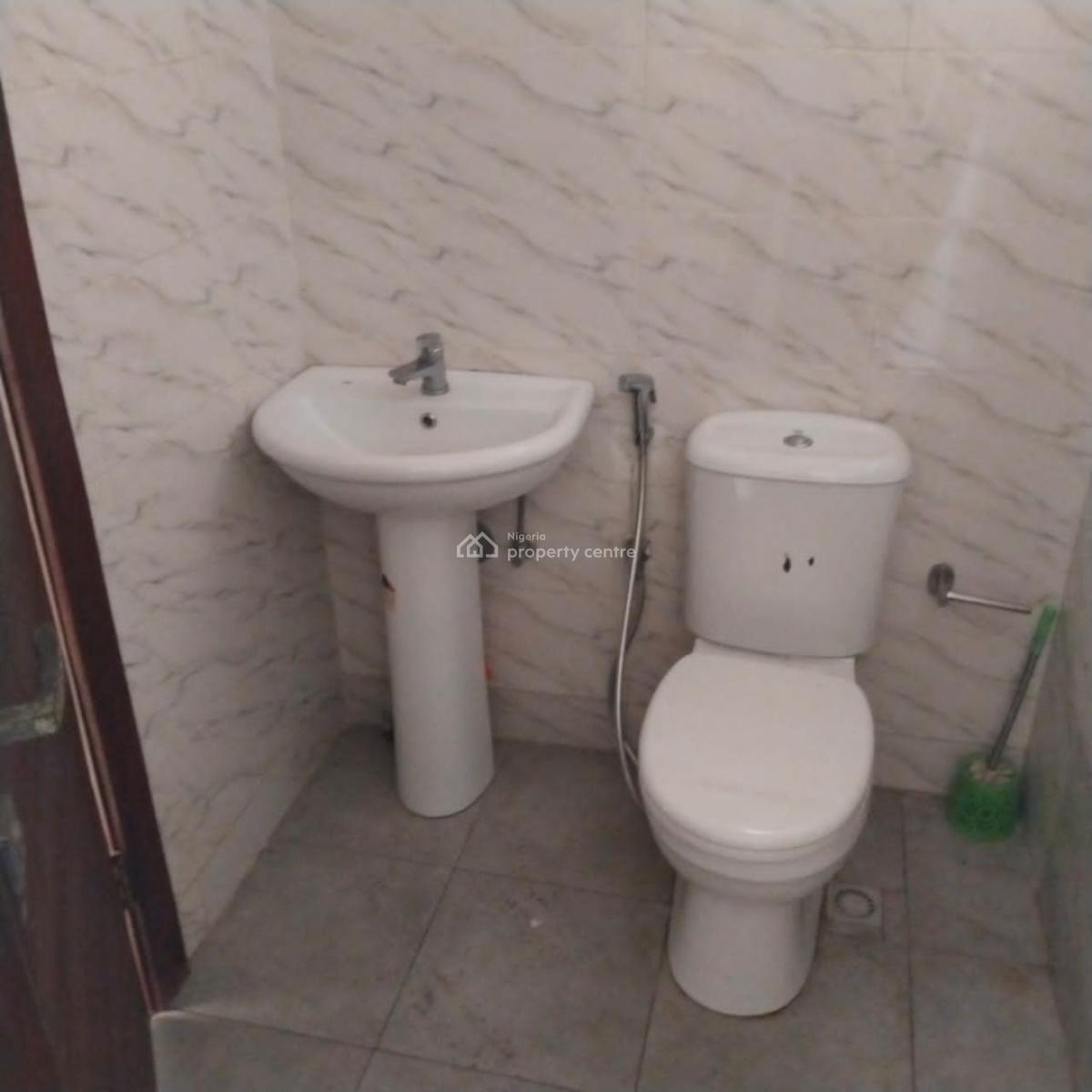 Spacious & Clean 3 Bedroom Terraced Duplex, Western Area, Gra Phase 1, Magodo, Lagos, Terraced Duplex for Rent