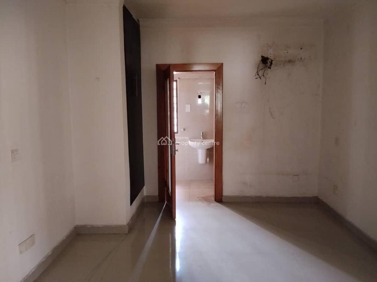 7 Bedroom Detached House with Guest Chalet and Pool, Ikeja Gra, Ikeja, Lagos, Detached Duplex for Rent