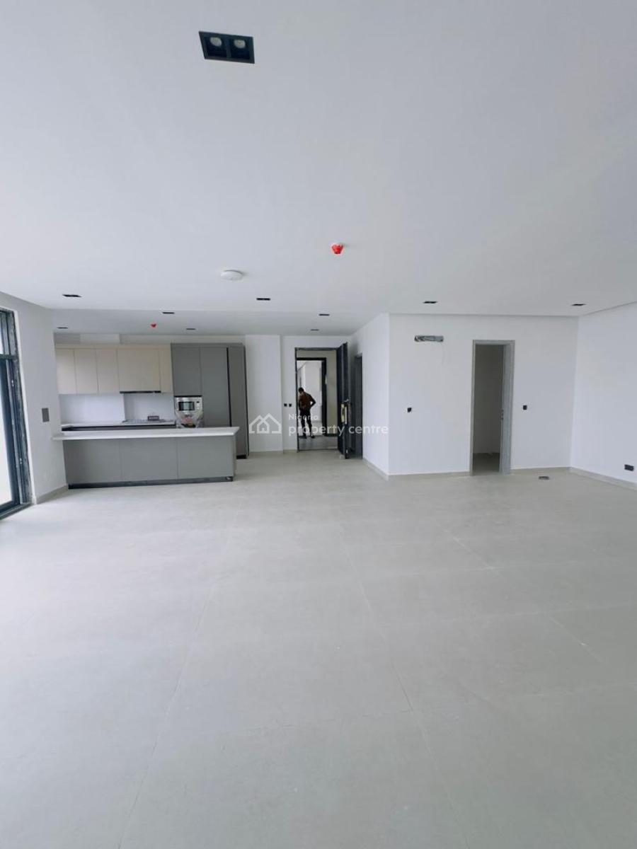 Waterfront 2 Bedroom Apartment, Lekki Phase 1, Lekki, Lagos, Flat / Apartment for Sale