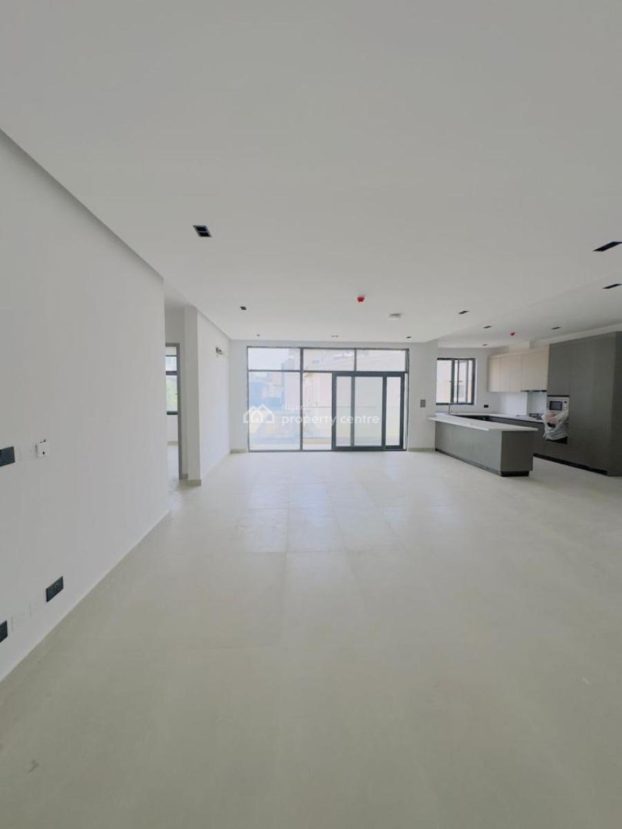 Waterfront 2 Bedroom Apartment, Lekki Phase 1, Lekki, Lagos, Flat / Apartment for Sale