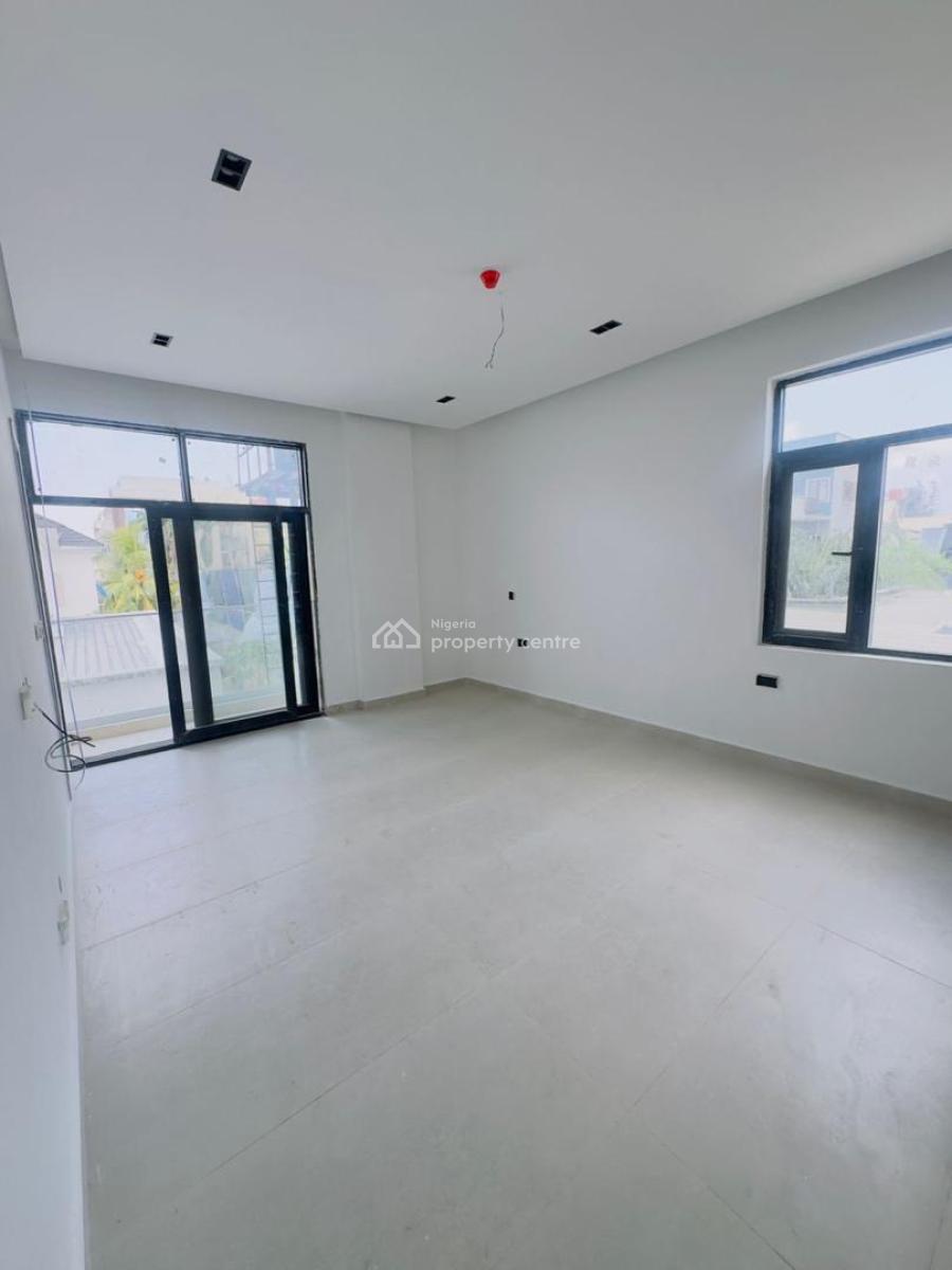 Waterfront 2 Bedroom Apartment, Lekki Phase 1, Lekki, Lagos, Flat / Apartment for Sale