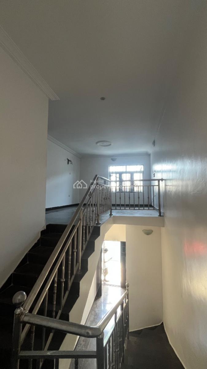 2 Bedroom Maisonette, Lekki Phase 1, Lekki, Lagos, Flat / Apartment for Rent