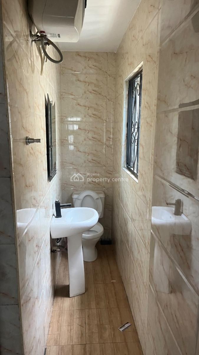 2 Bedroom Maisonette, Lekki Phase 1, Lekki, Lagos, Flat / Apartment for Rent