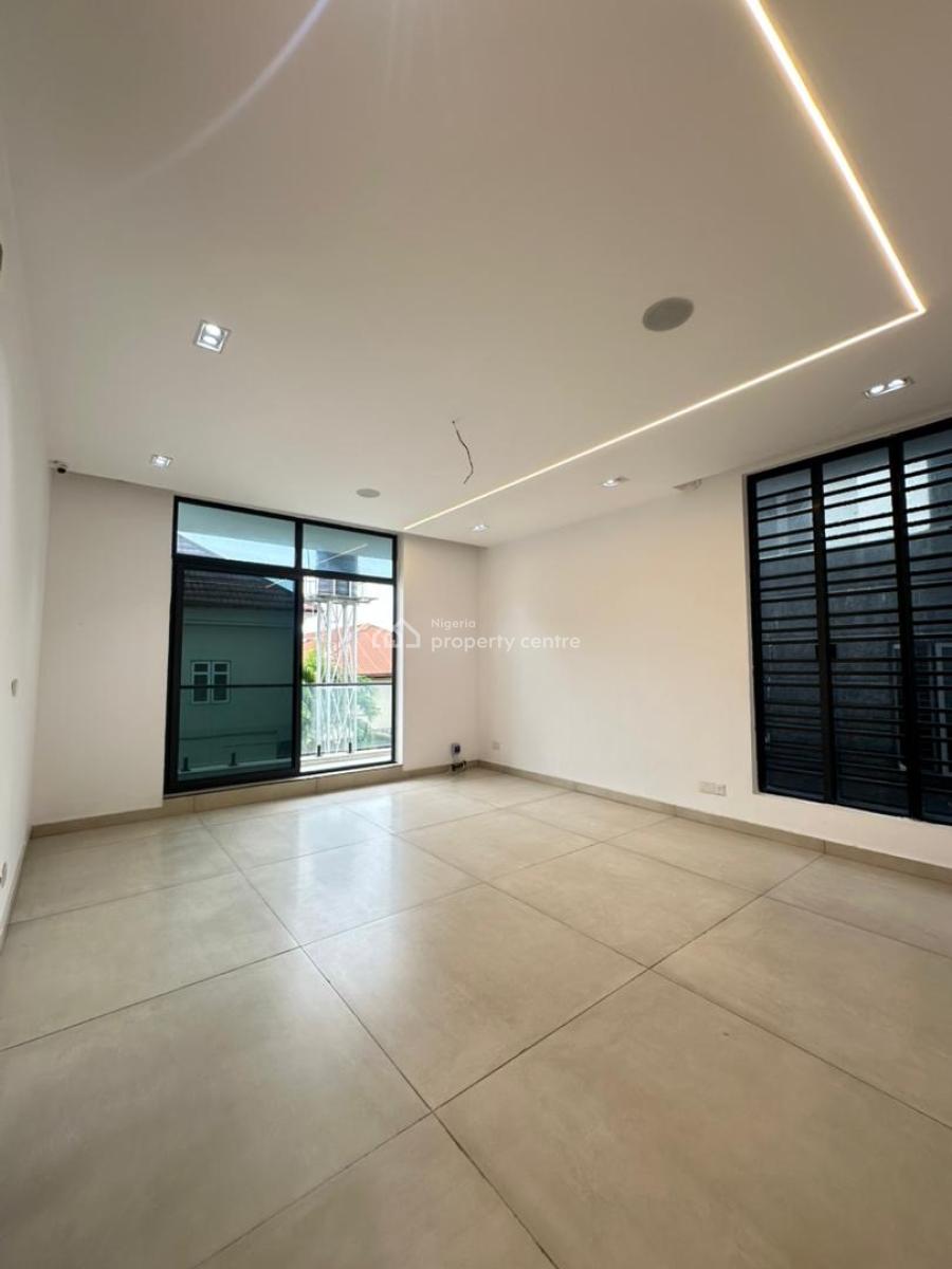 Very Lovely and Spacious 5 Bedroom Detached Duplex with a Pool, Lekki Phase 1, Lekki, Lagos, Detached Duplex for Sale