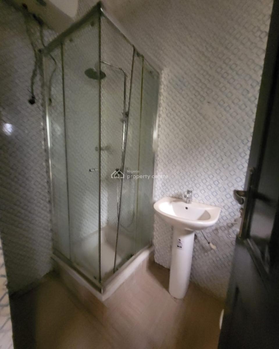 Superluxury 3 Bedroom Flat Inside Estate on a Tarred Road, Gaduwa, Abuja, Flat / Apartment for Rent