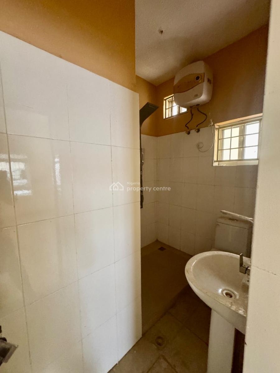 Newly Renovated 2 Bedroom Flat, Asokoro District, Abuja, Flat / Apartment for Rent