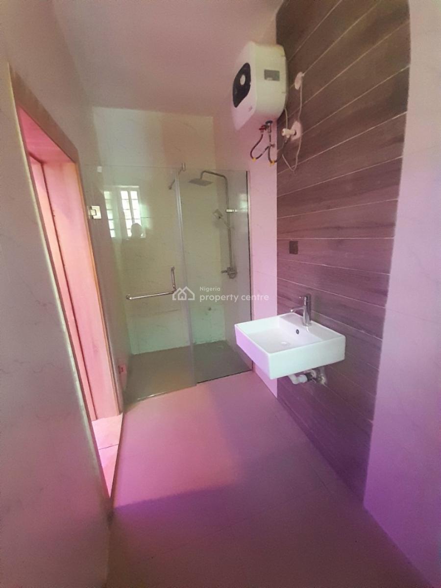 Masters Bedroom (shared Apartment), Royal Pine Estate, Orchid, Lekki, Lagos, Self Contain (single Rooms) for Rent