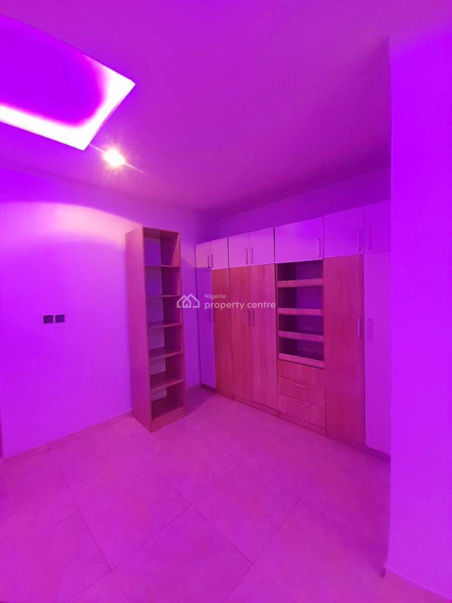 Masters Bedroom (shared Apartment), Royal Pine Estate, Orchid, Lekki, Lagos, Self Contain (single Rooms) for Rent