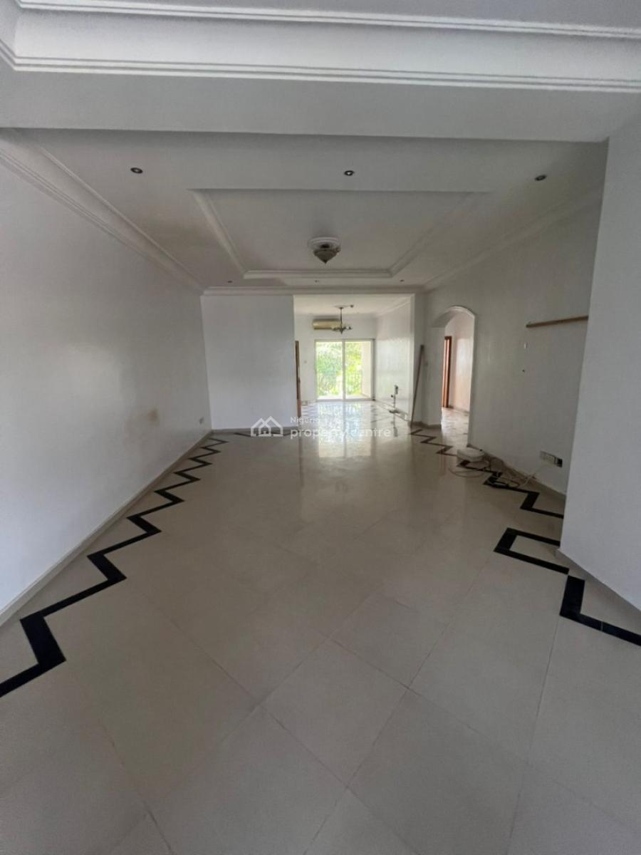 Well-maintained 3-bedroom Apartment + Bq, Banana Island, Ikoyi, Lagos, Flat / Apartment for Rent