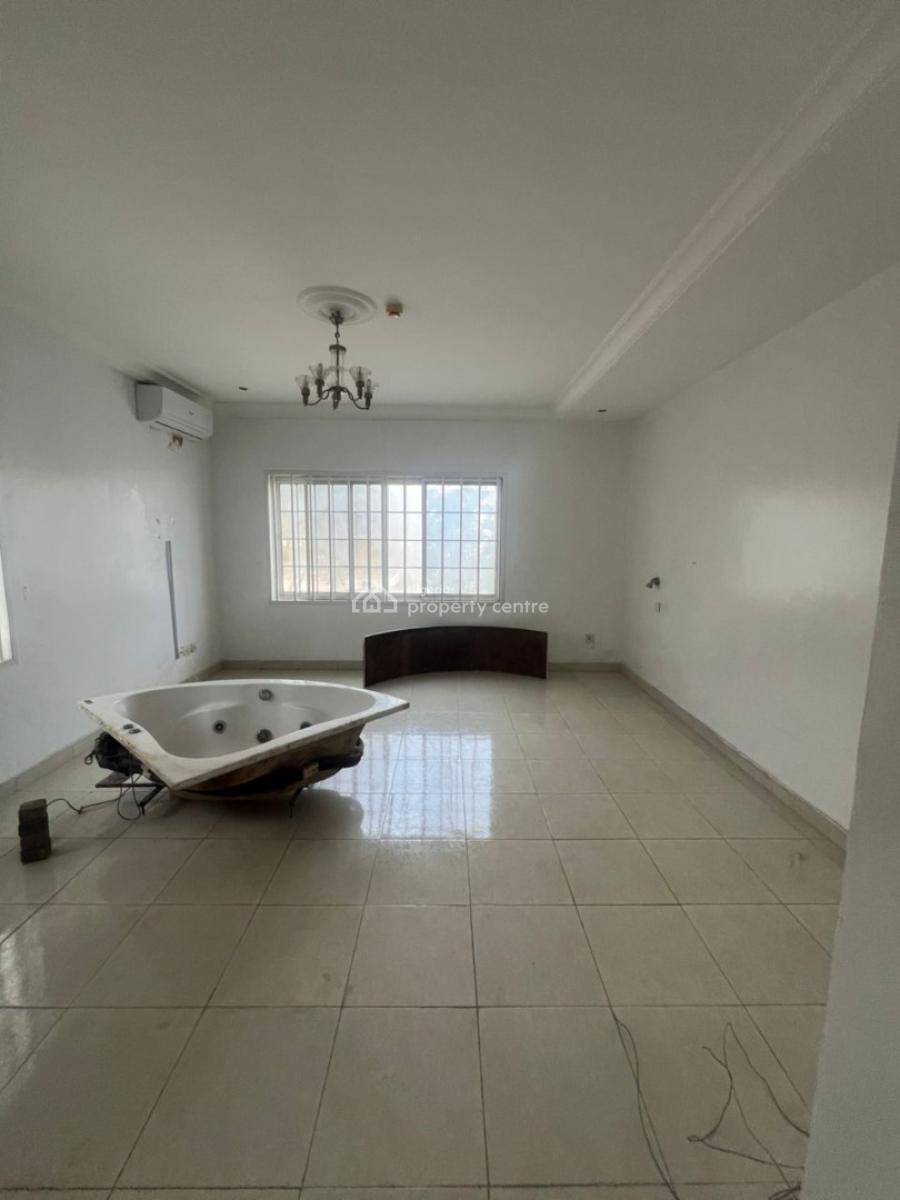 Well-maintained 3-bedroom Apartment + Bq, Banana Island, Ikoyi, Lagos, Flat / Apartment for Rent