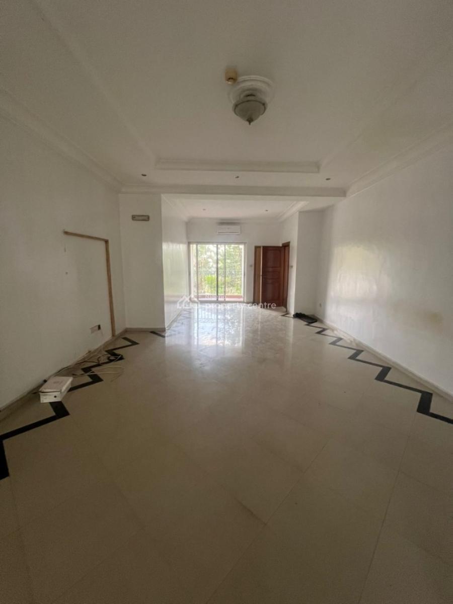 Well-maintained 3-bedroom Apartment + Bq, Banana Island, Ikoyi, Lagos, Flat / Apartment for Rent