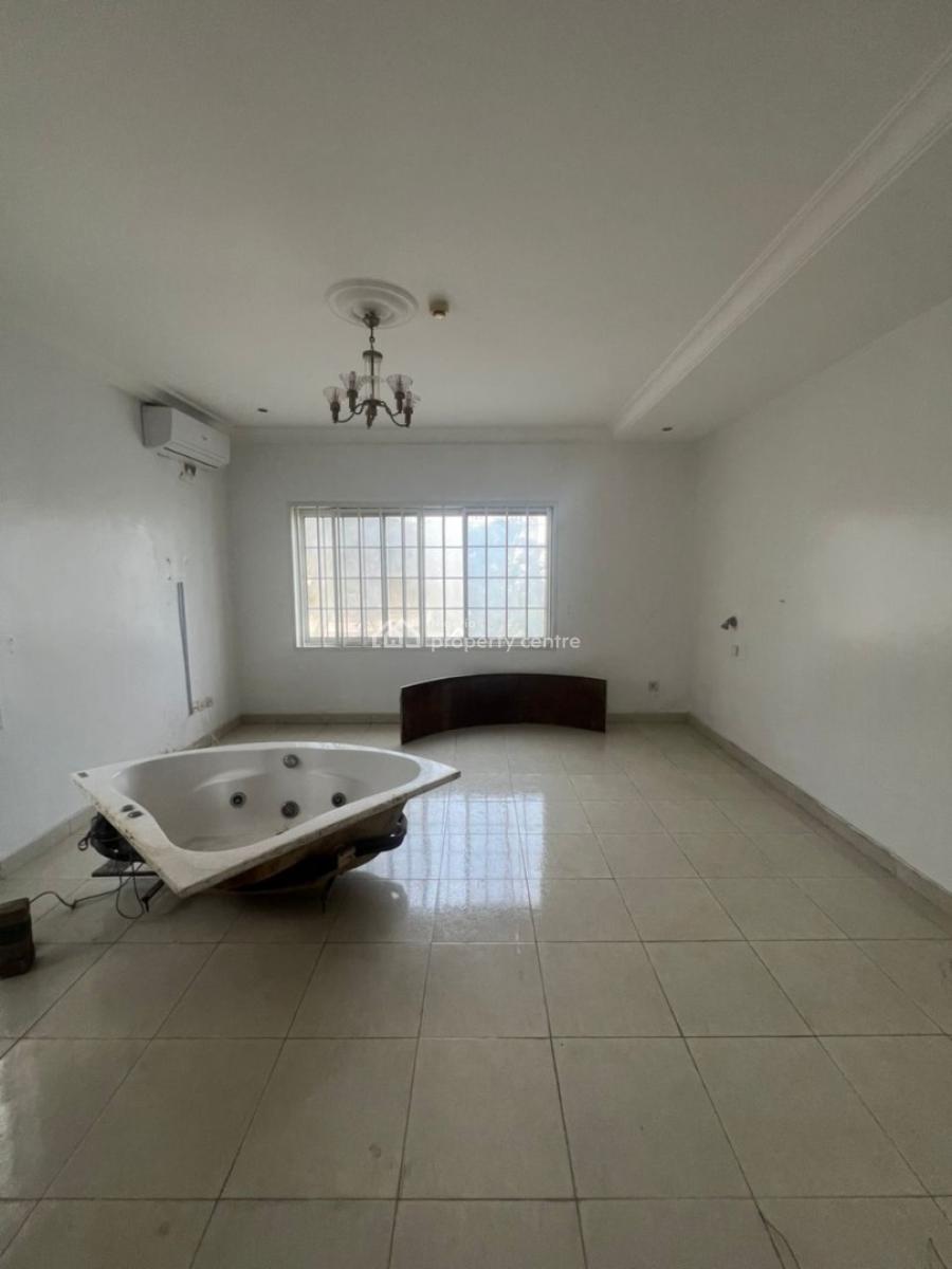 Well-maintained 3-bedroom Apartment + Bq, Banana Island, Ikoyi, Lagos, Flat / Apartment for Rent