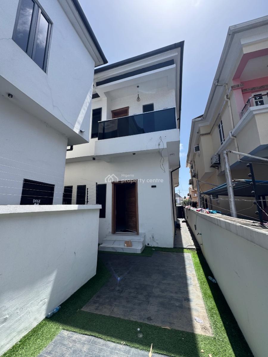 4 𝐁𝐄𝐃𝐑𝐎𝐎𝐌 𝐒𝐄𝐌𝐈 𝐃𝐄𝐓𝐀𝐂𝐇𝐄𝐃 𝐃𝐔𝐏𝐋𝐄𝐗, Igboefon, Lekki, Igbo Efon, Lekki, Lagos, Semi-detached Duplex for Rent