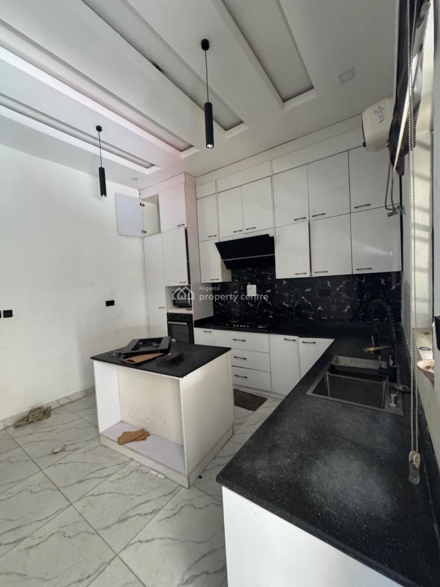 4 𝐁𝐄𝐃𝐑𝐎𝐎𝐌 𝐒𝐄𝐌𝐈 𝐃𝐄𝐓𝐀𝐂𝐇𝐄𝐃 𝐃𝐔𝐏𝐋𝐄𝐗, Igboefon, Lekki, Igbo Efon, Lekki, Lagos, Semi-detached Duplex for Rent