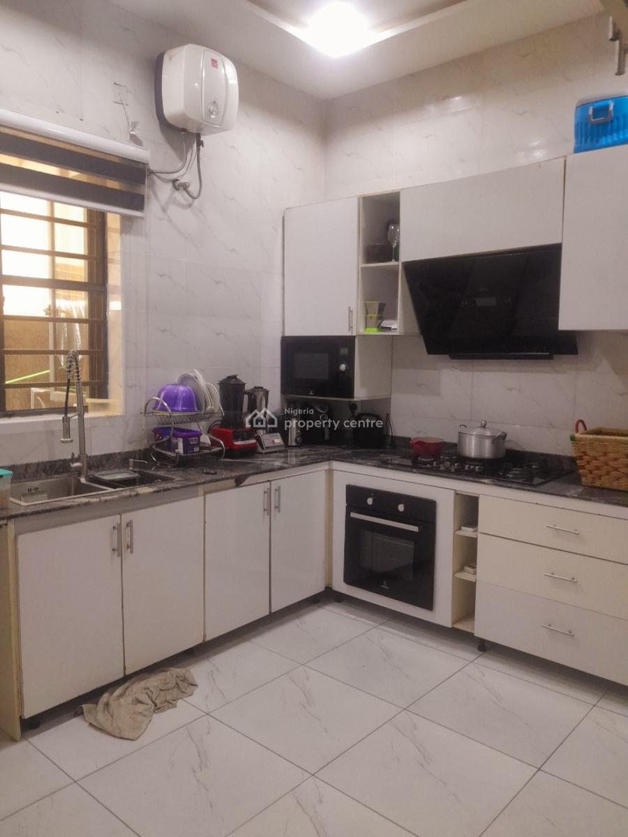 Single Room in a Shared Apartment at Orchid Road, Orchid Road, Lekki, Lagos, Self Contain (single Rooms) for Rent