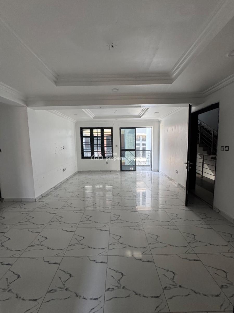 𝐖𝐄𝐋𝐋 𝐌𝐀𝐈𝐍𝐓𝐀𝐈𝐍𝐄𝐃 3 𝐁𝐄𝐃𝐑𝐎𝐎𝐌 𝐀𝐏𝐀𝐑𝐓𝐌𝐄𝐍𝐓, Chevron By New Road, Lekki Phase 2, Lekki, Lagos, Flat / Apartment for Rent