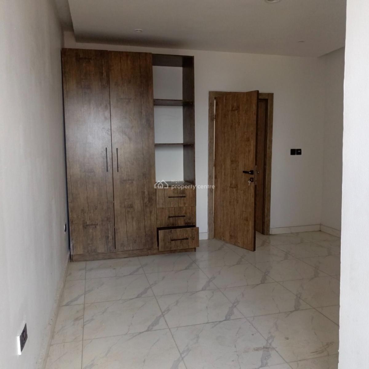 2 Bedroom Flat, Off Domino Pizza Ologolo Lekki Lagos, Ologolo, Lekki, Lagos, Flat / Apartment for Rent