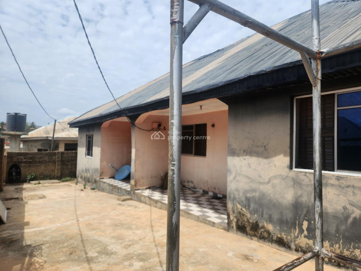 Strategic Twin 2 Bedroom Bungalow Near The Road, Elewuro Off Olorunda Abaa Road, Akobo, Akobo, Ibadan, Oyo, Detached Bungalow for Sale