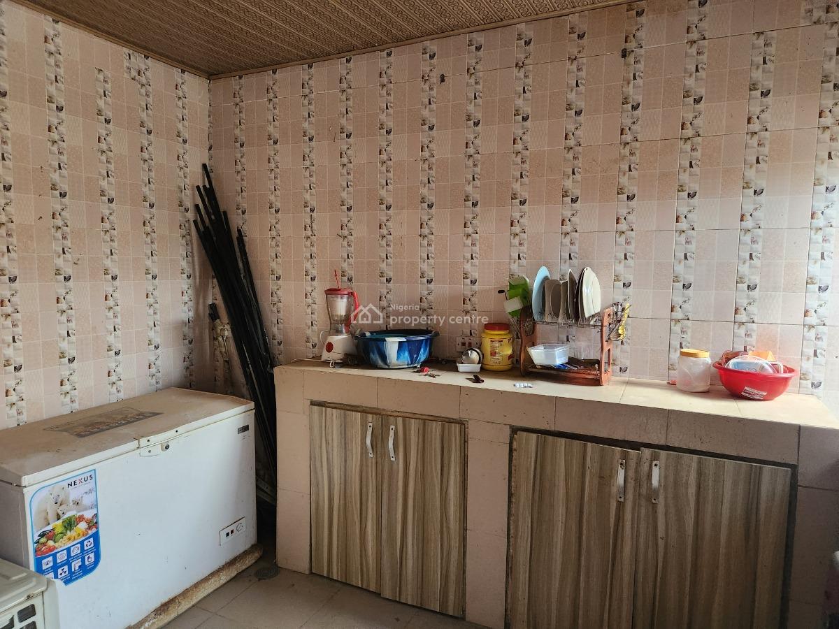 Strategic Twin 2 Bedroom Bungalow Near The Road, Elewuro Off Olorunda Abaa Road, Akobo, Akobo, Ibadan, Oyo, Detached Bungalow for Sale