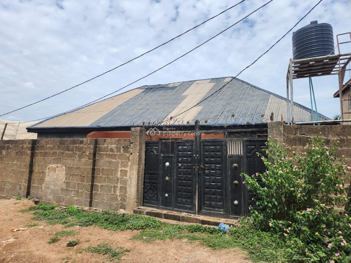 Strategic Twin 2 Bedroom Bungalow Near The Road, Elewuro Off Olorunda Abaa Road, Akobo, Akobo, Ibadan, Oyo, Detached Bungalow for Sale