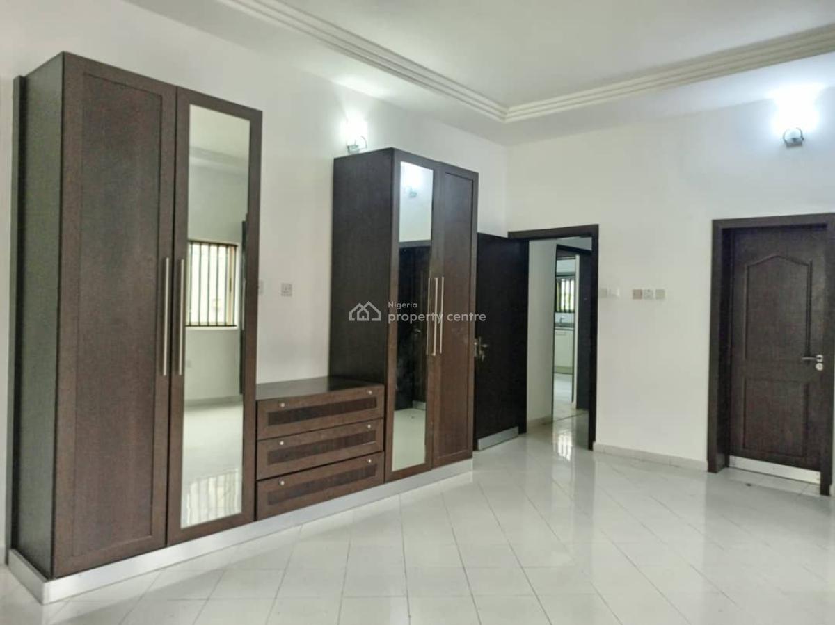 Luxury 3 Bedroom Apartment with Bq, Lekki Phase 1, Lekki, Lagos, Flat / Apartment for Rent