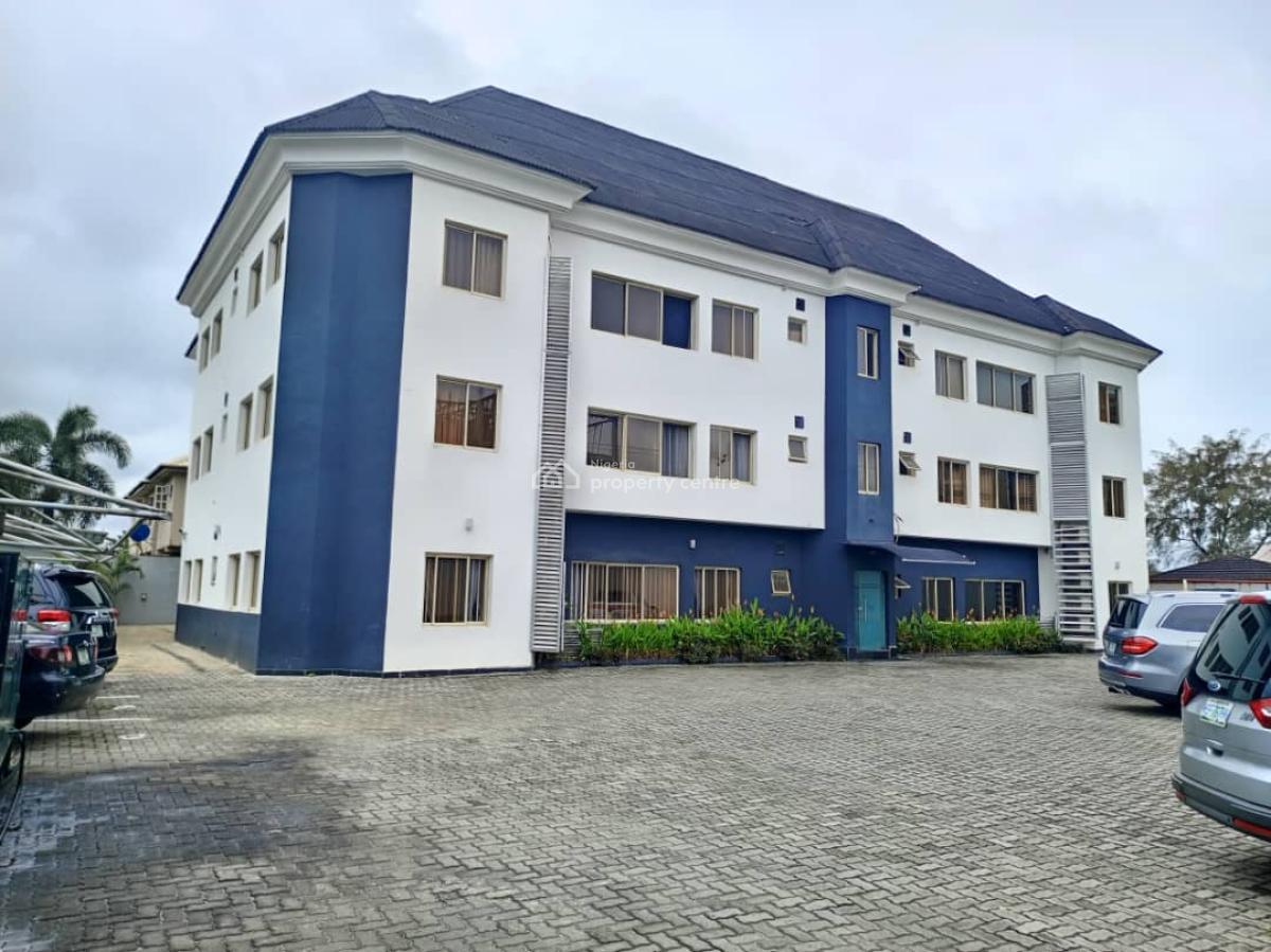 Luxury 3 Bedroom Apartment with Bq, Lekki Phase 1, Lekki, Lagos, Flat / Apartment for Rent