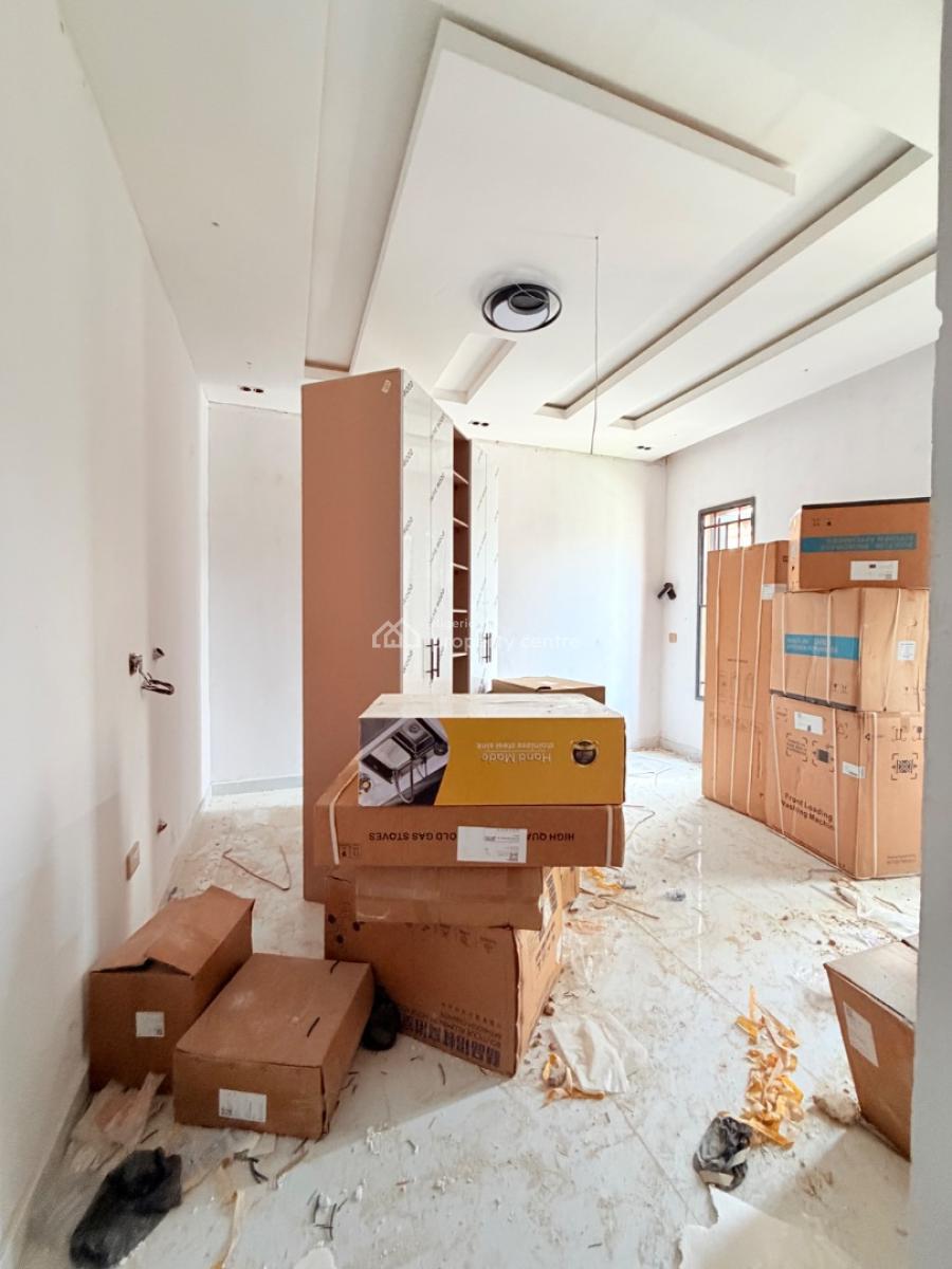 Spaciousy Built 4 Bedrooms Apartments in Prime Location, Ikeja Gra, Ikeja, Lagos, Flat / Apartment for Sale