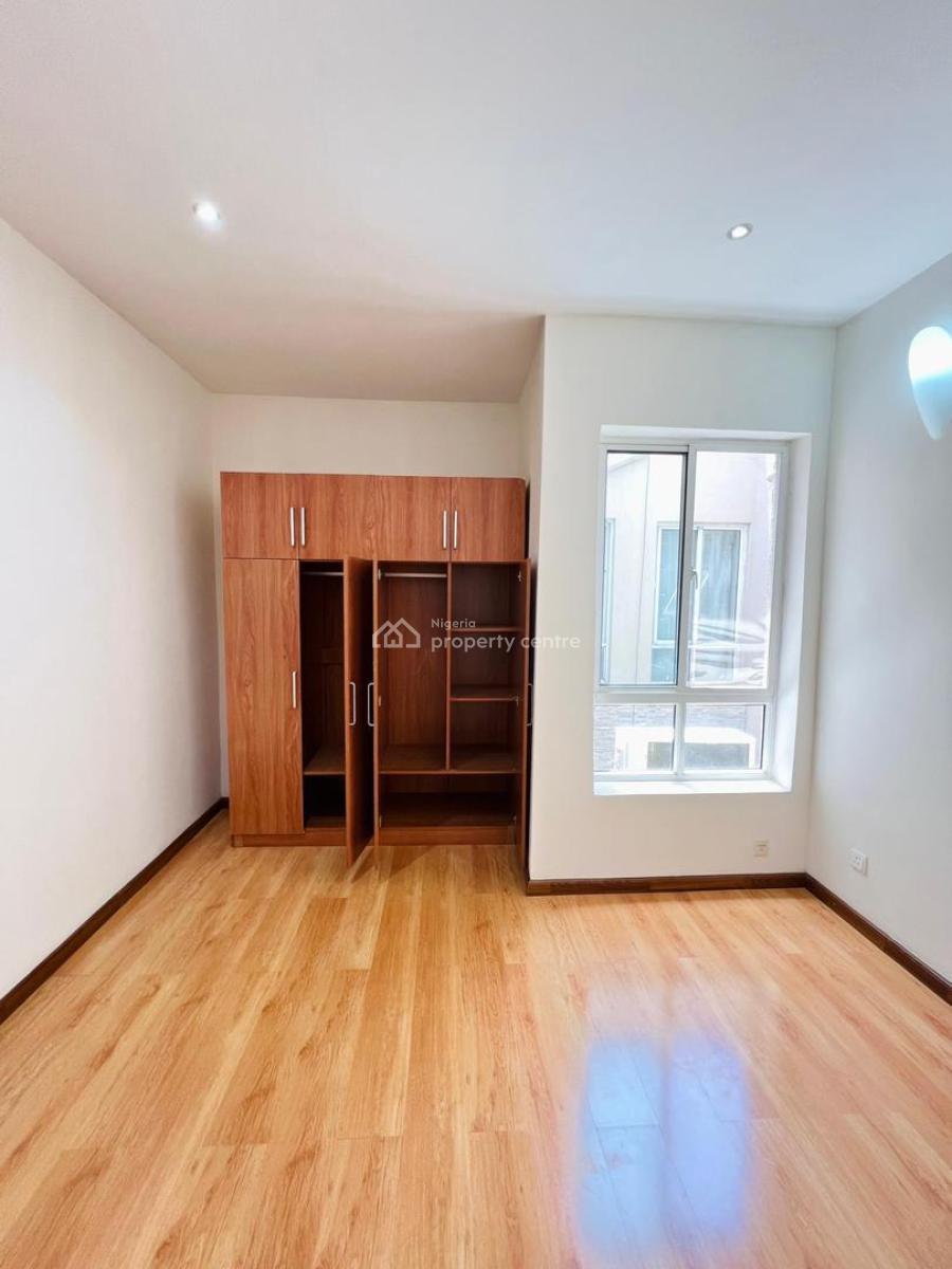 Delightful Exquisite Waterfront 3-bedroom Apartment, Banana Island, Ikoyi, Lagos, Block of Flats for Sale