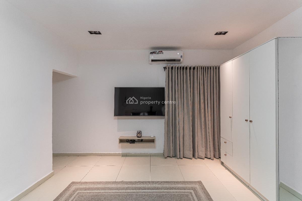 Luxury 2 Bedrooms Apartment, No. 14, Olori Muyibat Oyefusi Street, Lekki Phase 1, Lekki, Lagos, Flat / Apartment Short Let