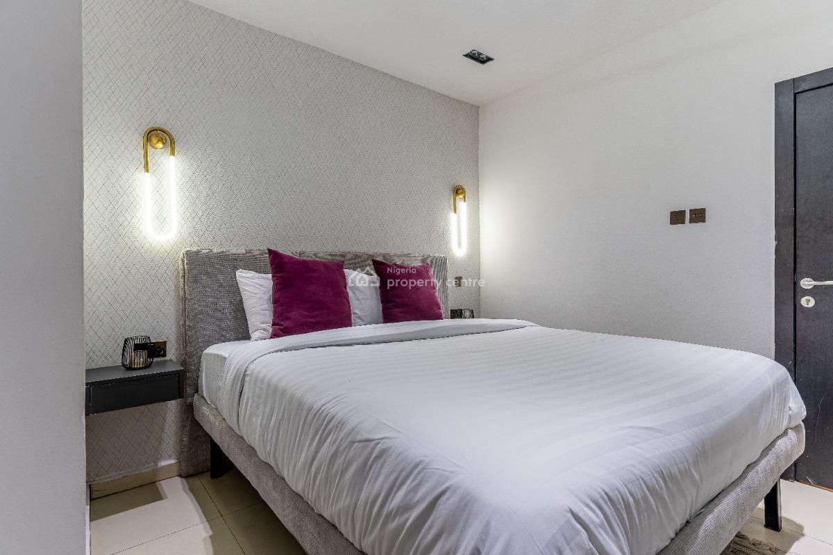 Luxury 2 Bedrooms Apartment, No. 14, Olori Muyibat Oyefusi Street, Lekki Phase 1, Lekki, Lagos, Flat / Apartment Short Let