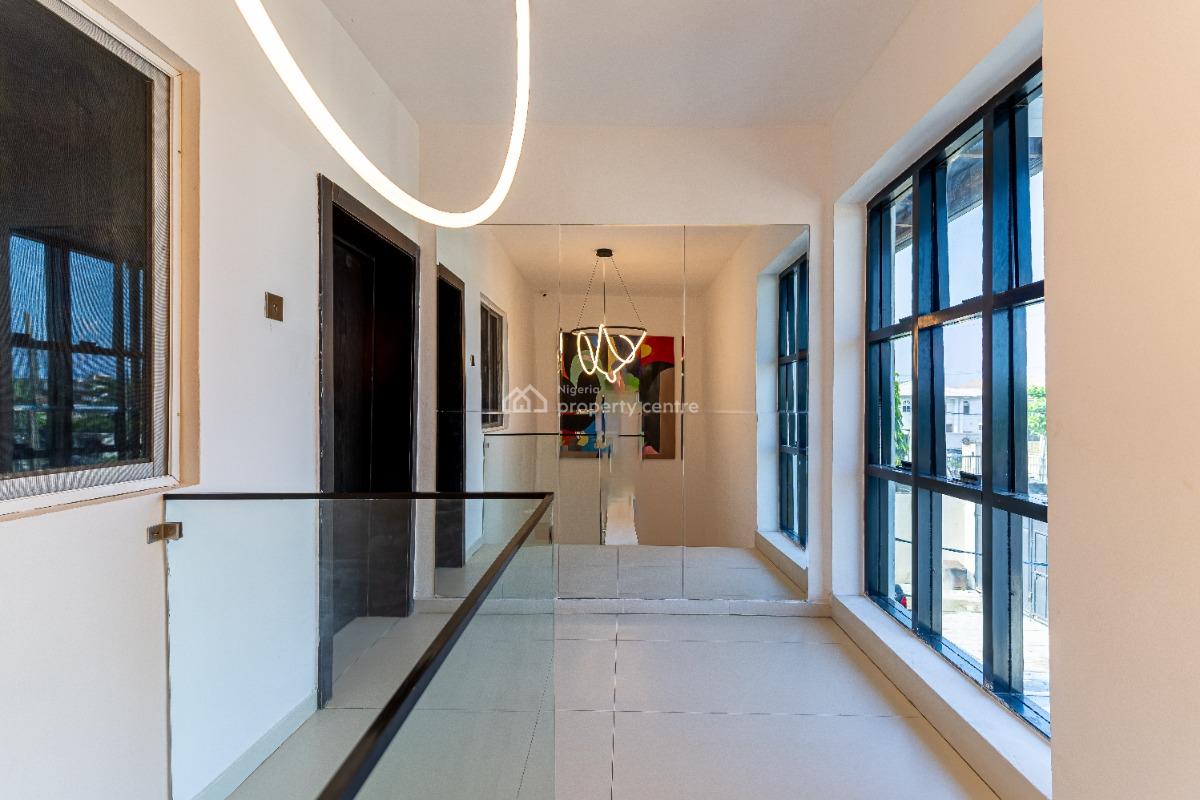 Luxury 2 Bedrooms Apartment, No. 14, Olori Muyibat Oyefusi Street, Lekki Phase 1, Lekki, Lagos, Flat / Apartment Short Let