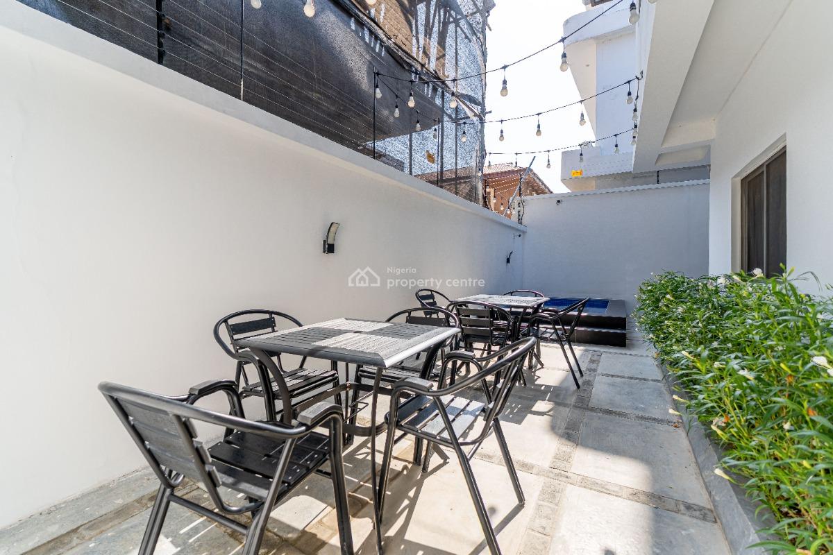 Luxury 2 Bedrooms Apartment, No. 14, Olori Muyibat Oyefusi Street, Lekki Phase 1, Lekki, Lagos, Flat / Apartment Short Let