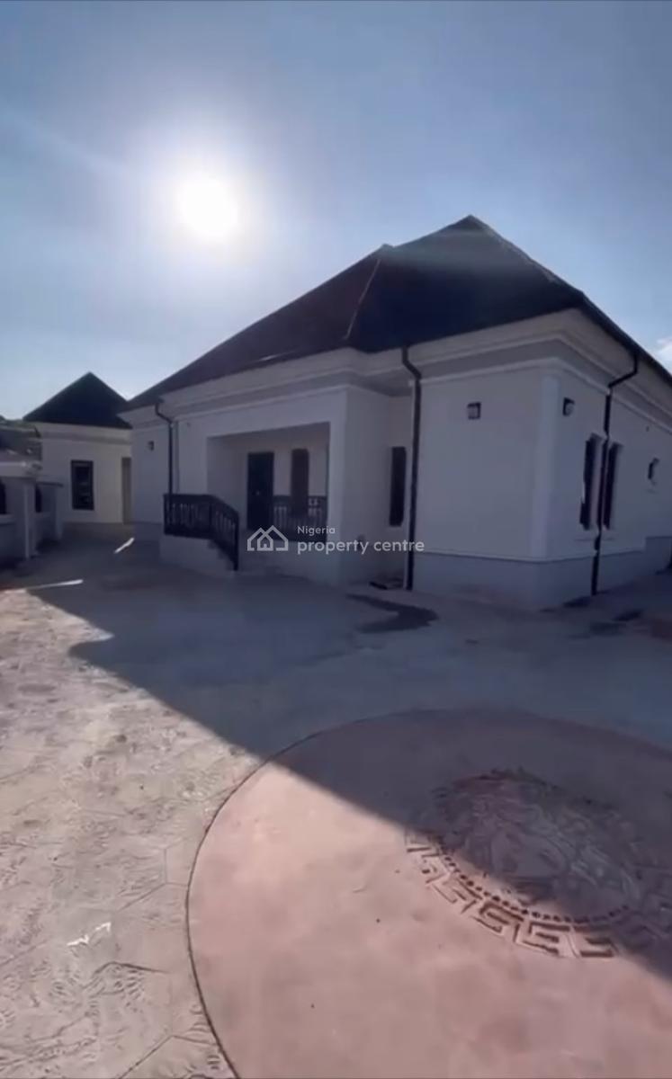 3 Bedrooms En-suite Bungalow + 2 Units Bq, in an Estate, Gwarimpa Extension, Gwarinpa, Abuja, Detached Bungalow for Sale