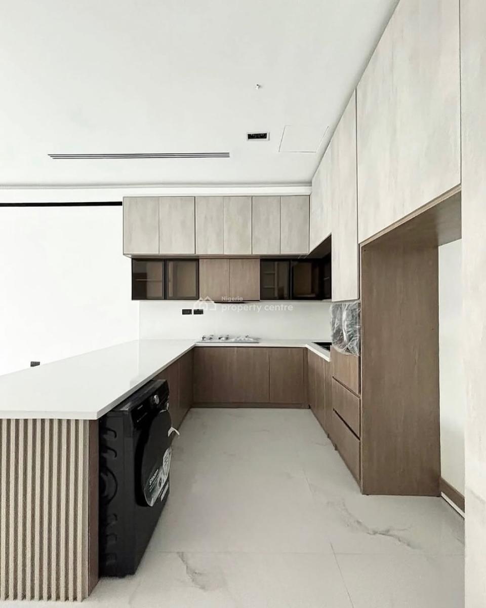 Luxurious 2 Bedroom, Lekki Phase 1, Lekki, Lagos, Flat / Apartment for Sale