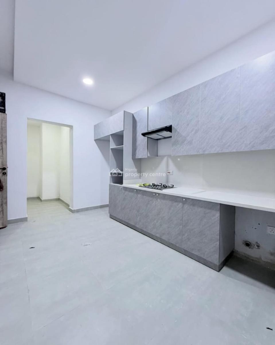 Luxurious 3 Bedroom with Bq, Lekki Phase 1, Lekki, Lagos, Flat / Apartment for Rent