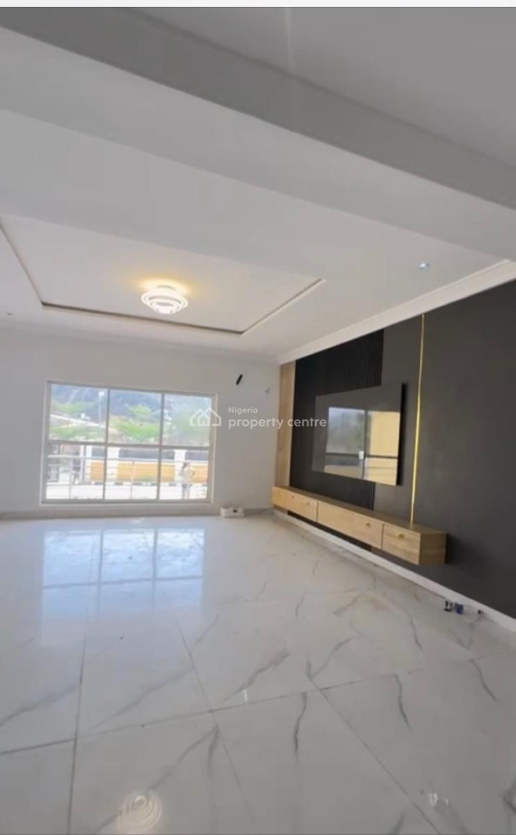 Luxury 3bedroom En-suite Flat, Tarred Road, Guzape Main, in an Estate, Guzape District, Abuja, Block of Flats for Sale