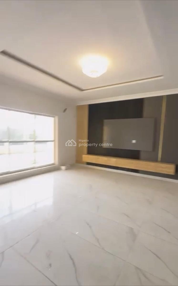 Luxury 3bedroom En-suite Flat, Tarred Road, Guzape Main, in an Estate, Guzape District, Abuja, Block of Flats for Sale