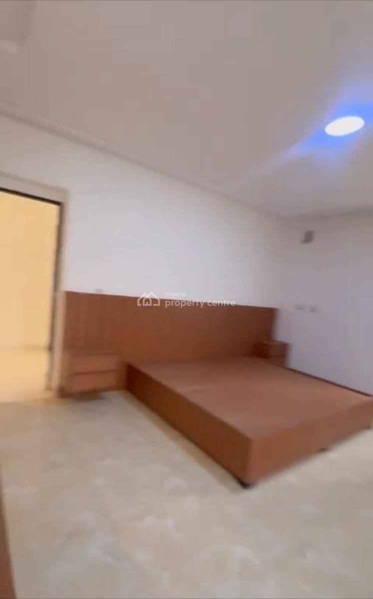 Luxury 3bedroom En-suite Flat, Tarred Road, Guzape Main, in an Estate, Guzape District, Abuja, Block of Flats for Sale