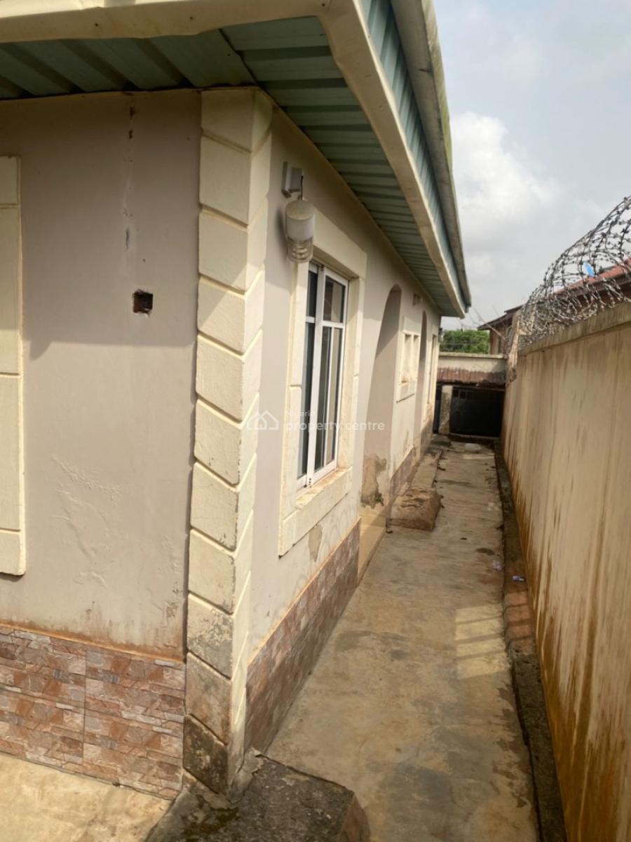 2 Bedroom, Ebute, Ikorodu, Lagos, Flat / Apartment for Rent