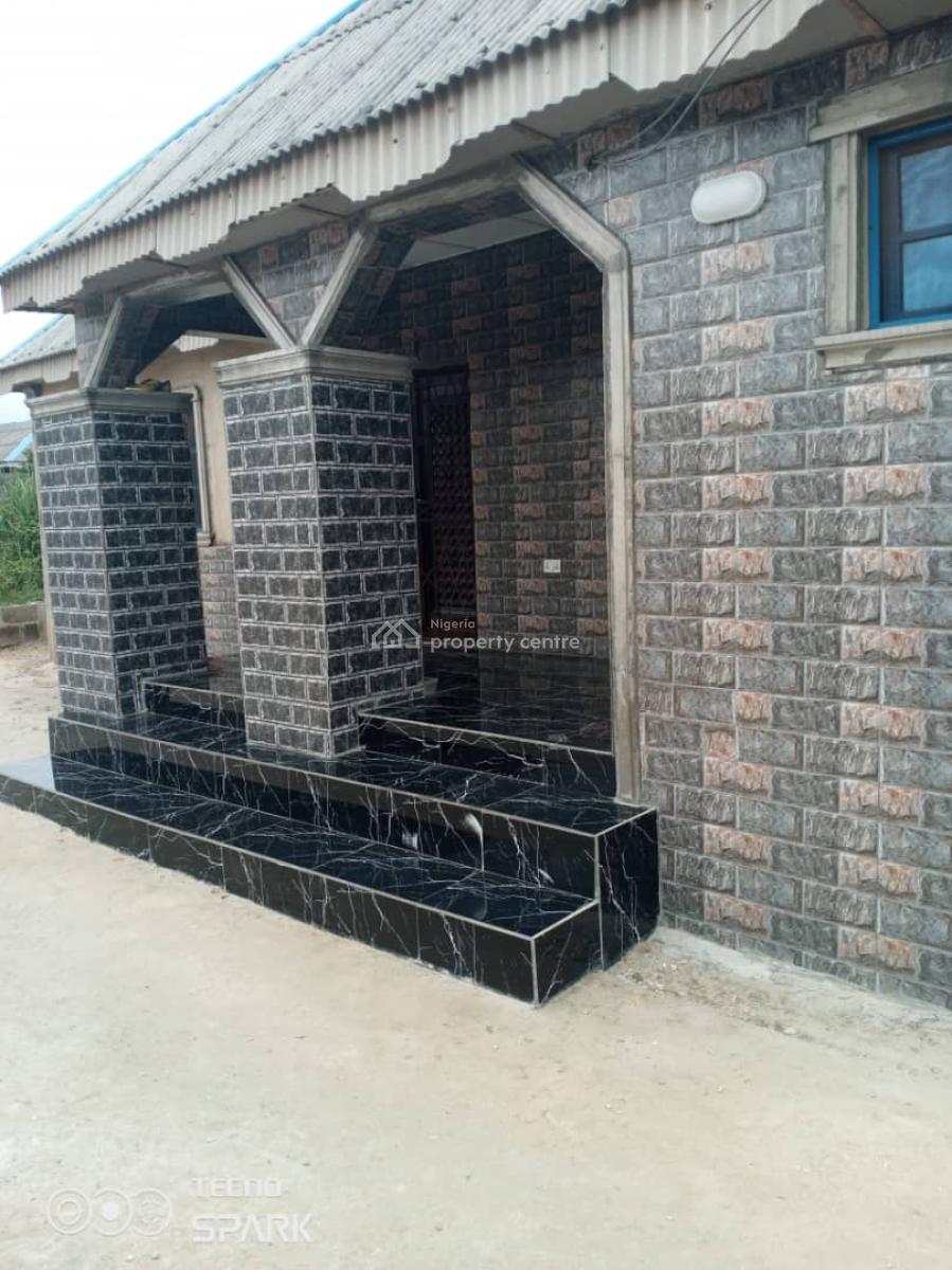 4 Bedroom, Egbeda Road, Isheri Olofin, Alimosho, Lagos, Detached Bungalow for Sale