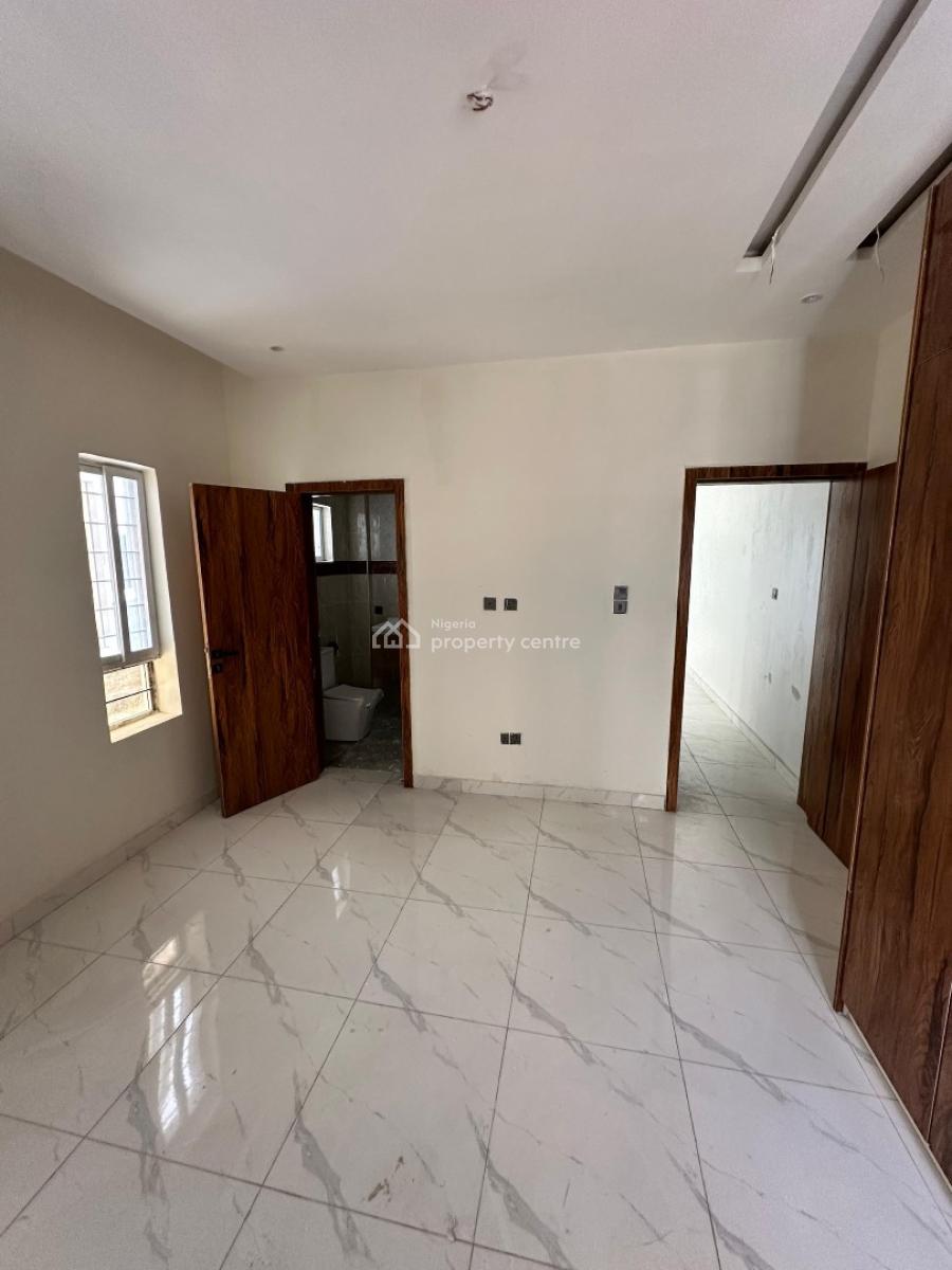 1 Bedroom Smart Apartment with Fitted Kitchen Perfect for Short-stays, in a Very Serene and Highly Secured Estate, Lekki Phase 2, Lekki, Lagos, Flat / Apartment for Sale