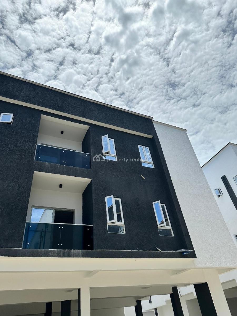 1 Bedroom Smart Apartment with Fitted Kitchen Perfect for Short-stays, in a Very Serene and Highly Secured Estate, Lekki Phase 2, Lekki, Lagos, Flat / Apartment for Sale