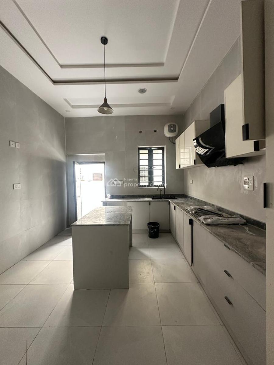 Well-built Luxury Spacious 5 Bedroom Fully Detached Duplex with Bq, Chevron, Lekki, Lagos, Detached Duplex for Sale