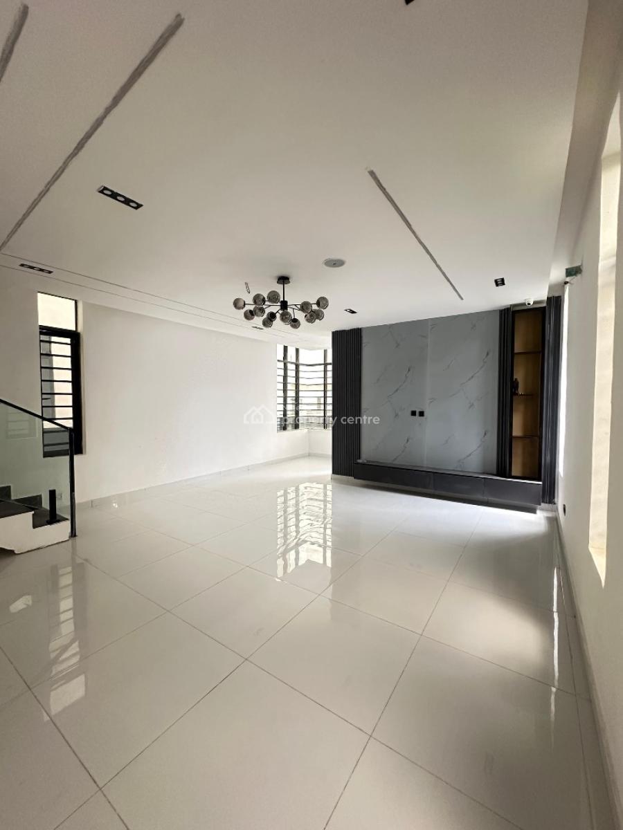 Well-built Luxury Spacious 5 Bedrooms Fully Detached Duplex with Bq, Lekki, Lagos, Detached Duplex for Sale