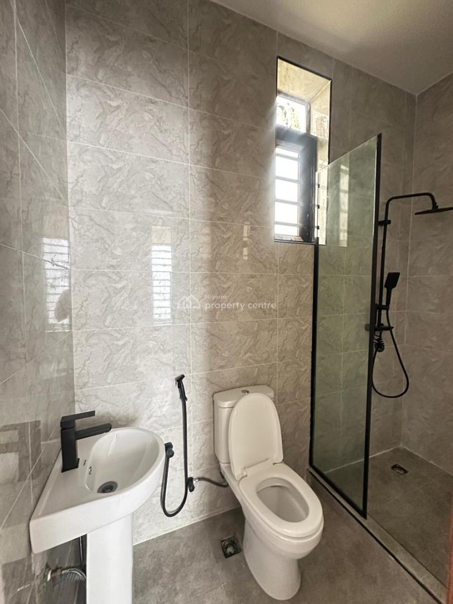 Well-built Luxury Spacious 5 Bedrooms Fully Detached Duplex with Bq, Lekki, Lagos, Detached Duplex for Sale