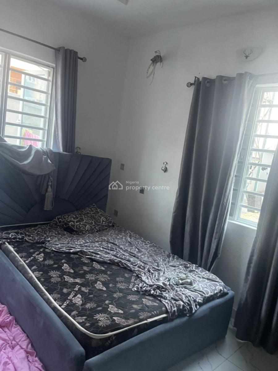 Flatmate Needed in a 2 Bedroom Shared Flat, Okun-ajah, Ajah, Lagos, Flat / Apartment for Rent